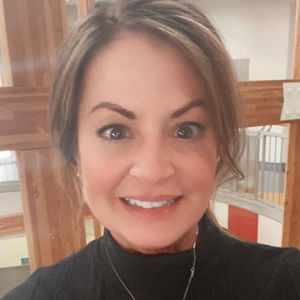 Meet your Posher, Sandi